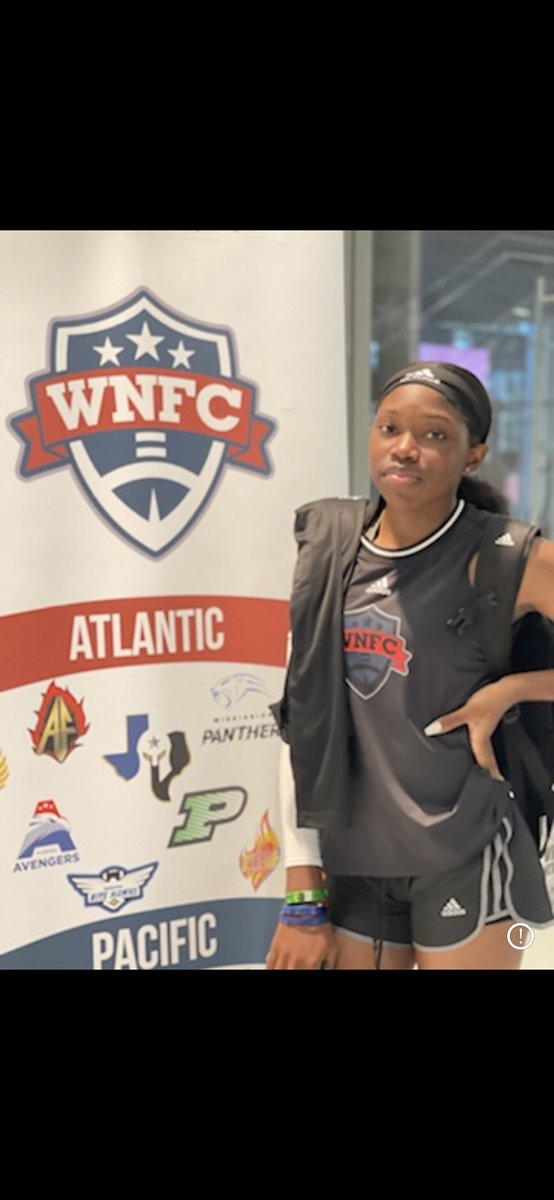 TrinityS_21's tweet photo. I know I’m late to post this but 🤷🏾‍♀️. Nonetheless this experience is nothing less than amazing and memorable! Glad I was invited to the 7v7 and met amazing athletes and coaches. https://t.co/9ujZGfhKdk