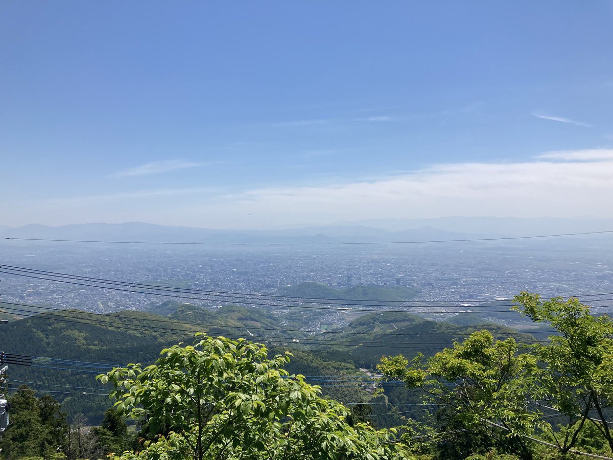 tomoya09151's tweet photo. 熊本・金峰山からみた雲仙普賢岳と熊本市街 https://t.co/IDCLzBlmv0