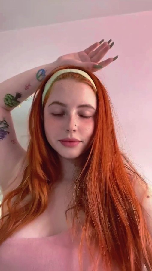 RT si tienes sed 😘
Mira mi escena completa aquí: 👇
beacons.ai/fansmineoffici…