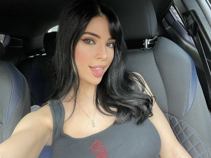 Watch Sav's leaked NSFW photo on TwXstars