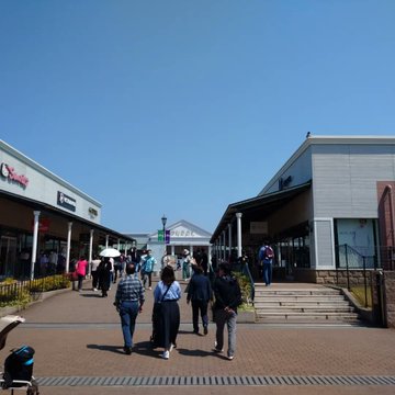 佐野プレミアムアウトレットの混雑状況22 駐車場やバス セール情報も ラベイユblog