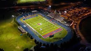 DreMaxwell4's tweet photo. Blessed!! 
@CoachHouse_UC @UCPatriotFball @Aspirationsgym @StXTigersFB @StXTigerSports @KYFUTURESTARS https://t.co/NiZFHsL5PC