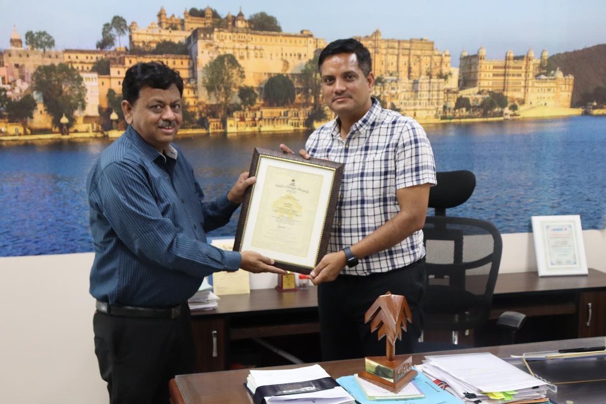 udaipur_smart's tweet photo. Udaipur Smart City Ltd. won the First Prize in National "HUDCO Design Award" 2021-2022  in the category Conservation of Heritage. Udaipur Smart City will be awarded Rupees 2 Lakhs as a token of appreciation.🎉🎉

#udaipursmartcity #udaipur #rajasthan #heritge #hudco #mohua https://t.co/JhYrlbEJjA