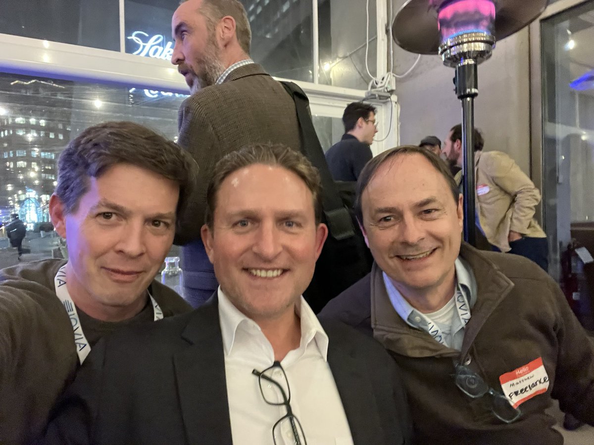 fdmts's tweet photo. Ran into a bunch of old friends at the @CambridgeComp / @StarfishStorage party on the opening night of @bioitworld.

See y’all tomorrow - you maniacs. https://t.co/ybfaDQHy7W