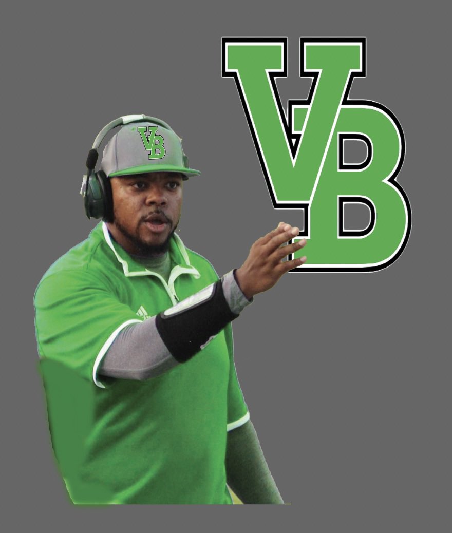 Haynes_TB02's tweet photo. It’s with GREAT pleasure to share that I have been hired to be the Offensive Coordinator at @VanBurenHS! Excited to get to work and begin building with some GREAT men of character!
#GreenGang 🟢⚪️⚫️ https://t.co/PQV4s6Q1XF