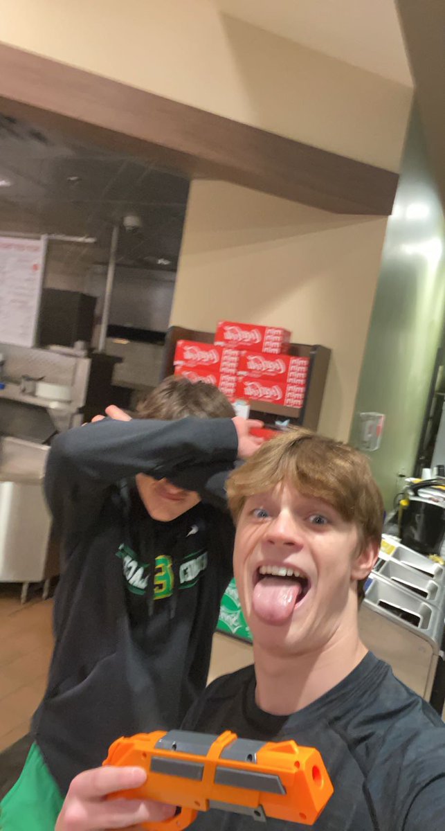 killabergkillas's tweet photo. @BentzsBoys2 @soph_nerf2022 
Johnny Boy absolutely throttles lucky hawes https://t.co/57OajpzZEM