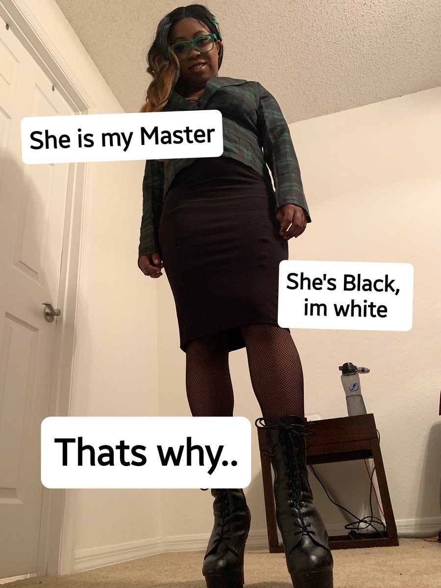 Semiraspainslv1's tweet photo. So so so looking forward to being back in the same town with, to serve my Queen the way She deserves. @QueenSemira @BlkFmSupremacy @blackbullrt #Herslave #FLR #TPE #loveservingmyQueen #bdsm https://t.co/lX7bfej9Vq