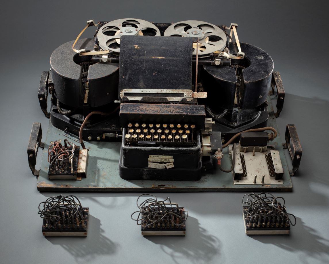 National Museum of Australia on X: This Typex Mark 23 and plugboards was a  derivative of the German cipher machine, the Enigma. The Typex could be  modified to emulate the German Enigma