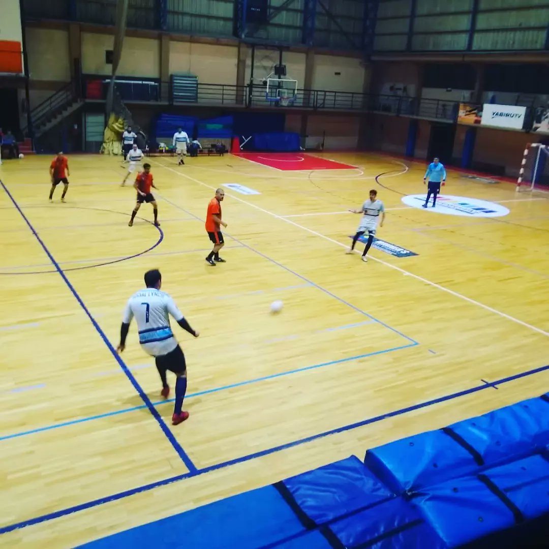 LynchFutsal's tweet photo. ⚽️Resultados #senior
Fecha 2 vs Tortuguitas  #Elite1 de @AMFPrensa

👍Veteranos 3-0
👎Master 3-4
👎Junior 3-4

#SomosSocialLynch 🇧🇼
#competimos 💪 https://t.co/ej2yhIEbpu