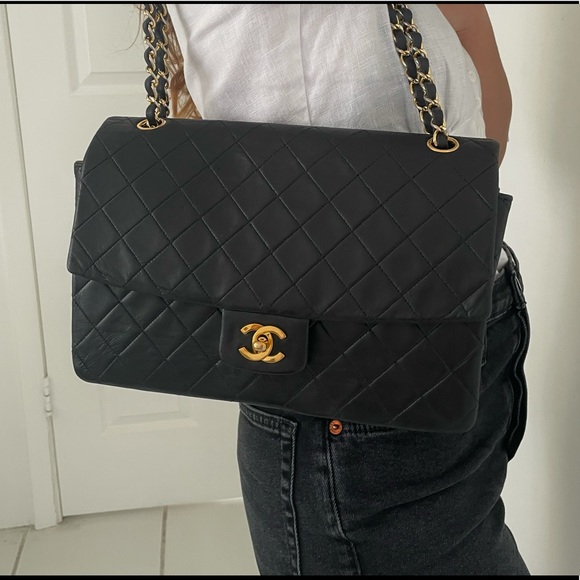 PillowTalkConfi's tweet photo. So good I had to share! Check out all the items I'm loving on @Poshmarkapp #poshmark #fashion #style #shopmycloset #princesspolly #chanel #katespade: https://t.co/8rd1EinzwM https://t.co/KHM24tZcsg