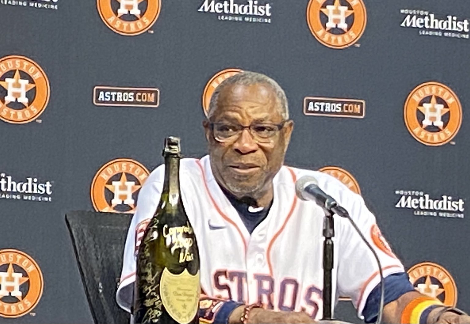 FR4l9aUWUAMmRRY?format=jpg&name=large