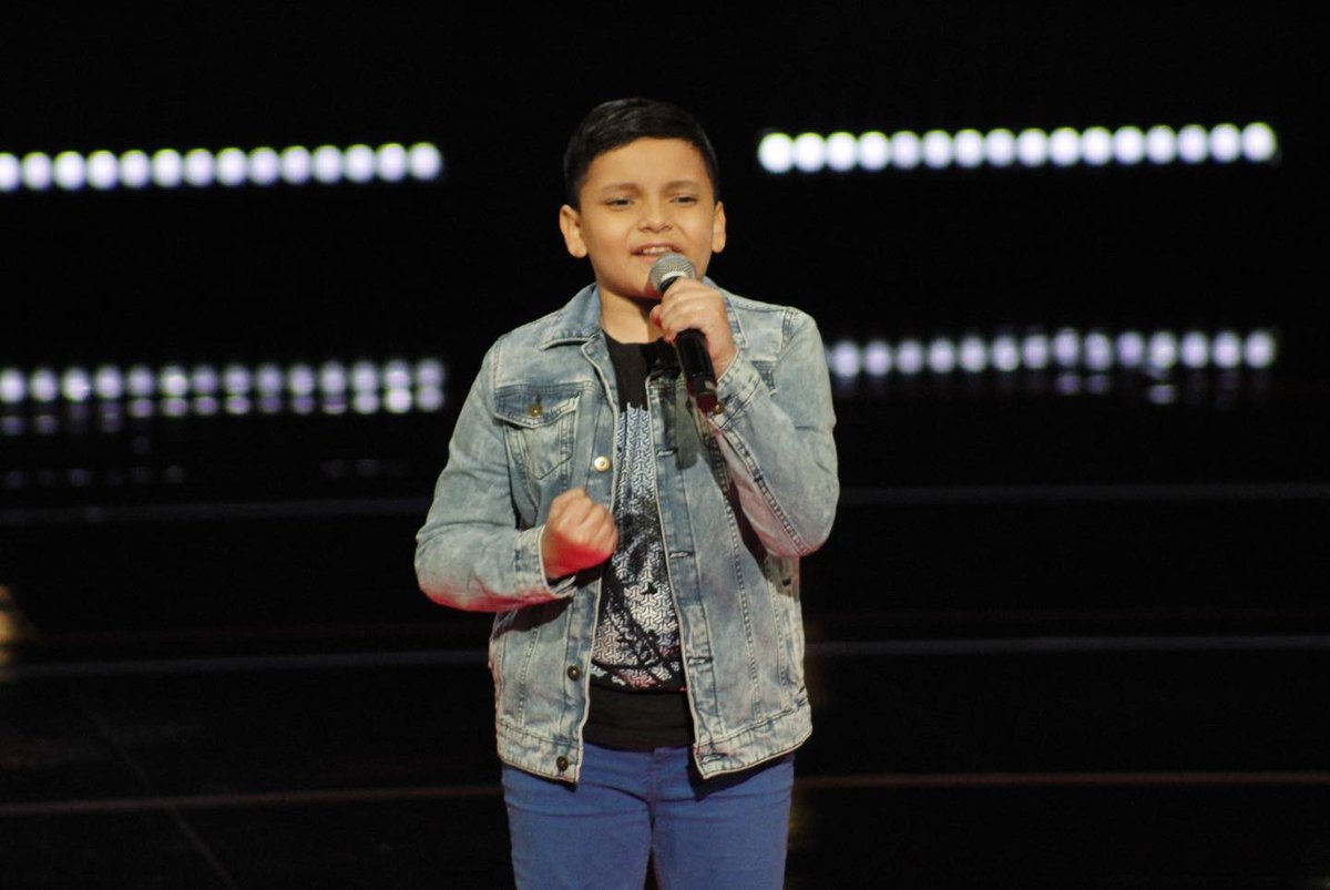 LaVozTvAzteca's tweet photo. 𝗜𝗦𝗠𝗔𝗘𝗟 cantó EL LATIDO DE MI CORAZÓN. 💓🎤🎶👏🏼 #AudicionesKids https://t.co/qbSo7YguNB
