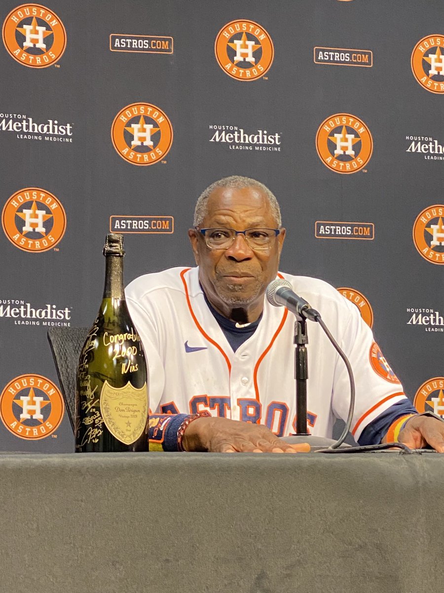 The players gave Dusty Baker a bottle of Dom that they signed to congratulate him on reaching 2,000 wins #astros