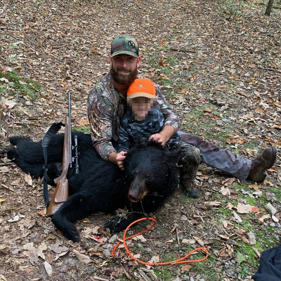 RobRobbEdwards's tweet photo. In the USA and maybe some other countries too there is a spate of Animal killings by very young children

This primary school aged child has allegedly killed this Black Bear  he isn't alone there are many more  they are being groomed to kill from a young age generally by  parents https://t.co/HtKAJRzzGA