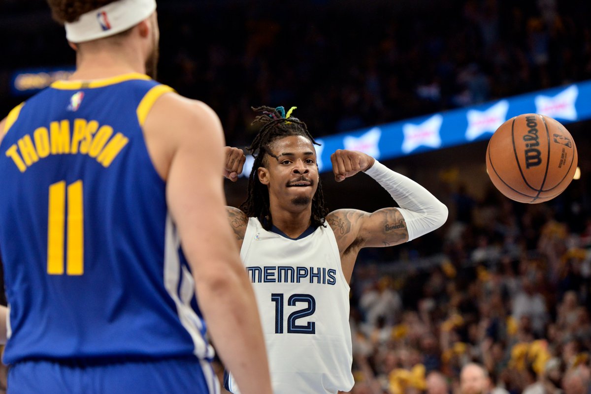 FanDuel's tweet image. Players with multiple 45-point playoff games before turning 23 years old: 

Kobe Bryant 
LeBron James
Ja Morant 

That&apos;s it. That&apos;s that list.