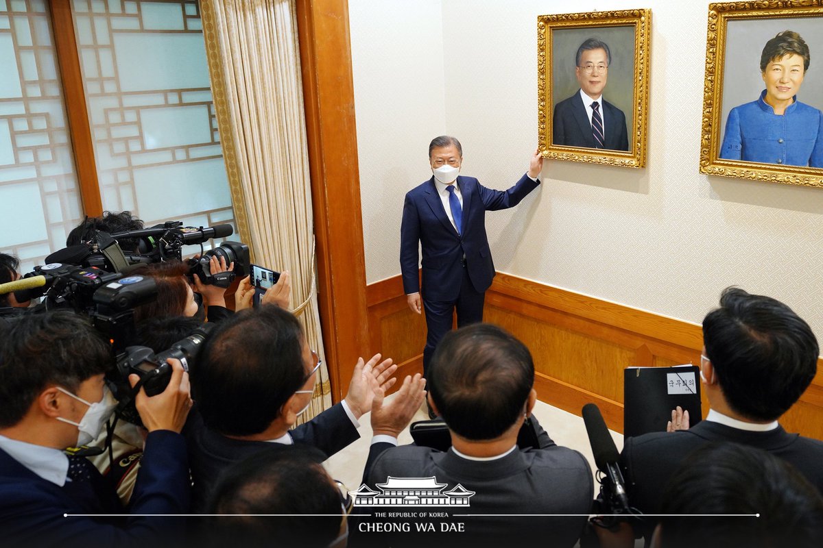 Moon Jae-in's Cheong Wa Dae tweet media