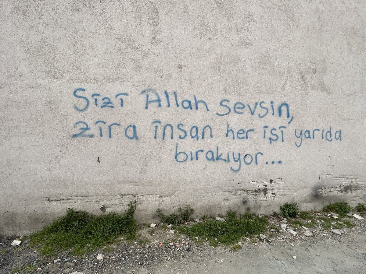 Süleymaniye’de bir duvar yazısı🌿