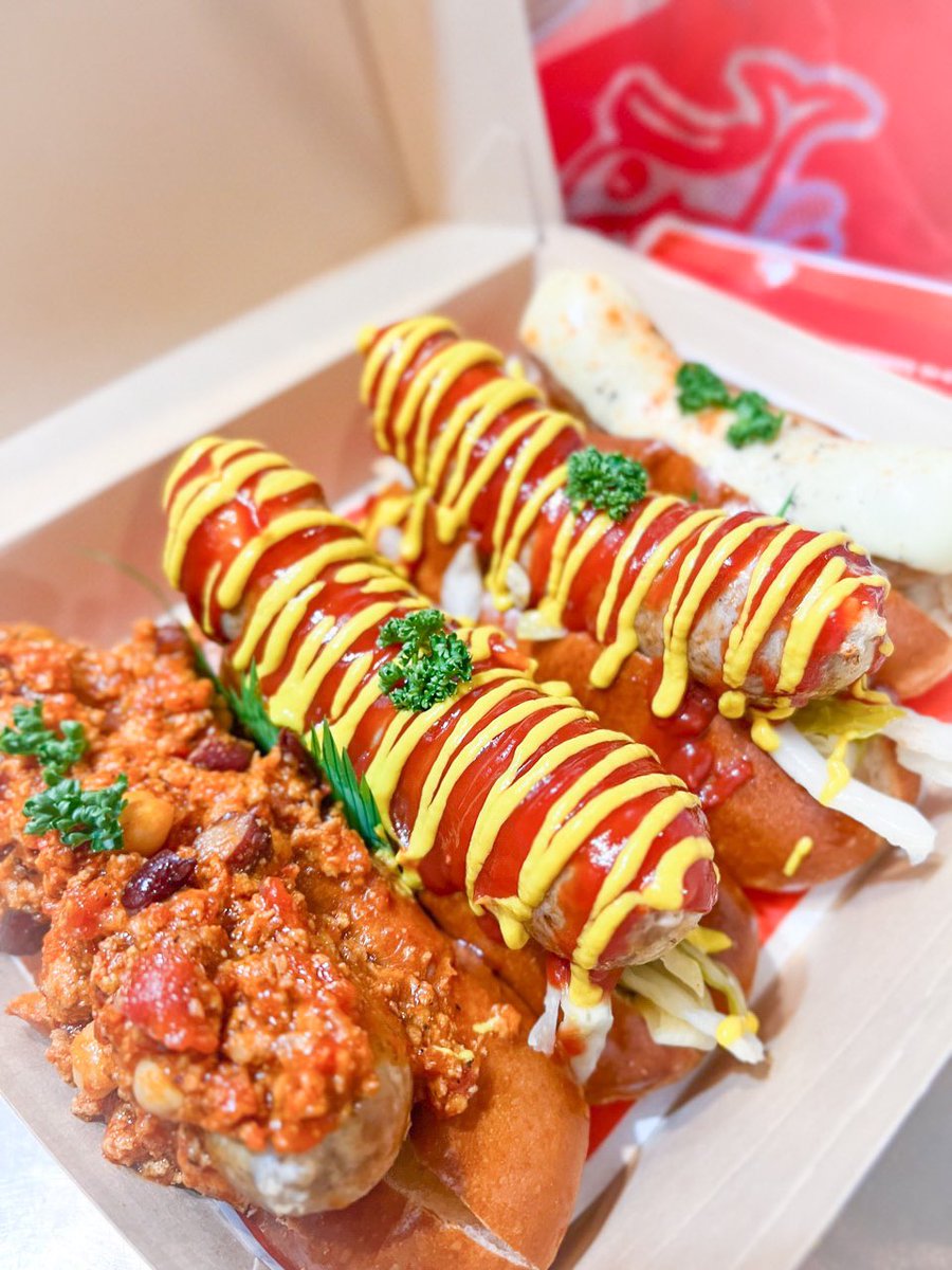 kujiraso's tweet photo. あした5/5🎏は定休日です
GW真っ盛りの晴れ間の本日ぜひ🌭
ALL HANDMADE SAUSAGE #HOTDOG
#CRAFTHOTDOGS 👐
2-13-10 #Sangenjyaya Setagaya,Tokyo.
#クジラ荘 ☎︎070-3367-1113
Sat&Sun,holidays 7pm close.
close on Thursdays. https://t.co/M60sXImVfj