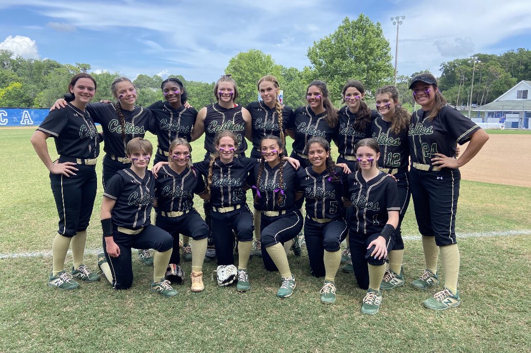TCHS☘️SOFTBALL tweet media