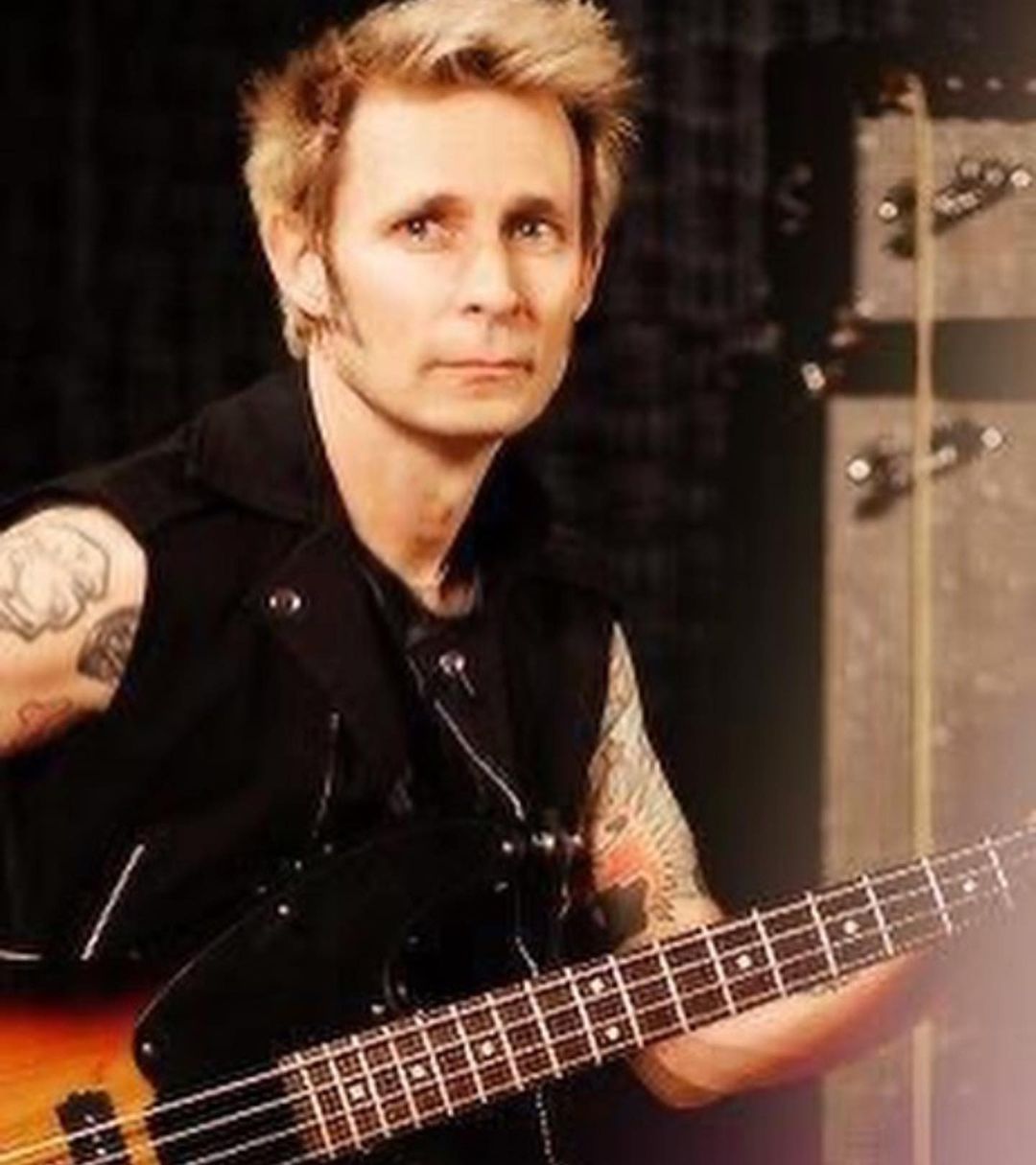 Happy Birthday to Mike Dirnt of Green Day 
(May 4, 1972). 