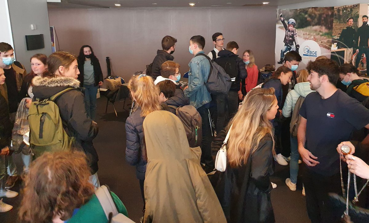 bgehdf's tweet photo. #JeuneEtAudacieux | Rétrospective de la journée du 02 mai à Lille organisée avec le soutien de la Région @hautsdefrance et @idee_ac.

👏Bravo à tous les jeunes ! Félicitations aux 4 lauréats du #ConcoursGrainesDentrepreneur et aux 3 Coups de ❤.

#BGEHautsdeFrance #BGEhdf https://t.co/6PMLQnTP01