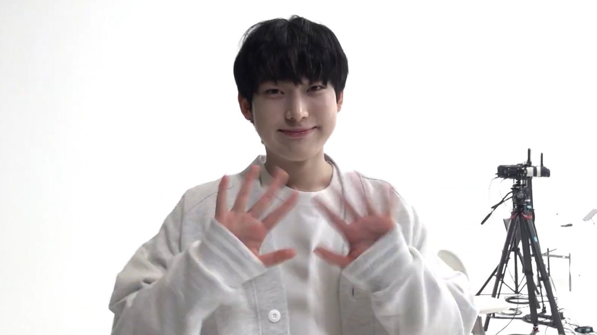 filmksw's tweet photo. 👋#SUNOO https://t.co/H9gAkyZhca
