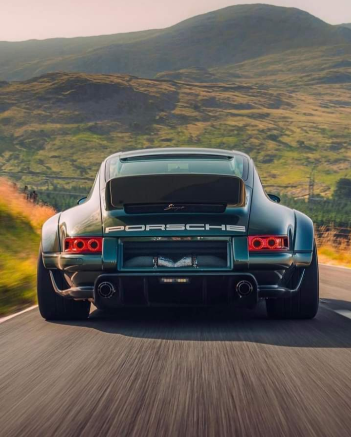 #Porsche🍀💚🏁