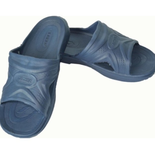 anlık denize girerkene gördüğüm +50 yaş Erdemli'li amcalar