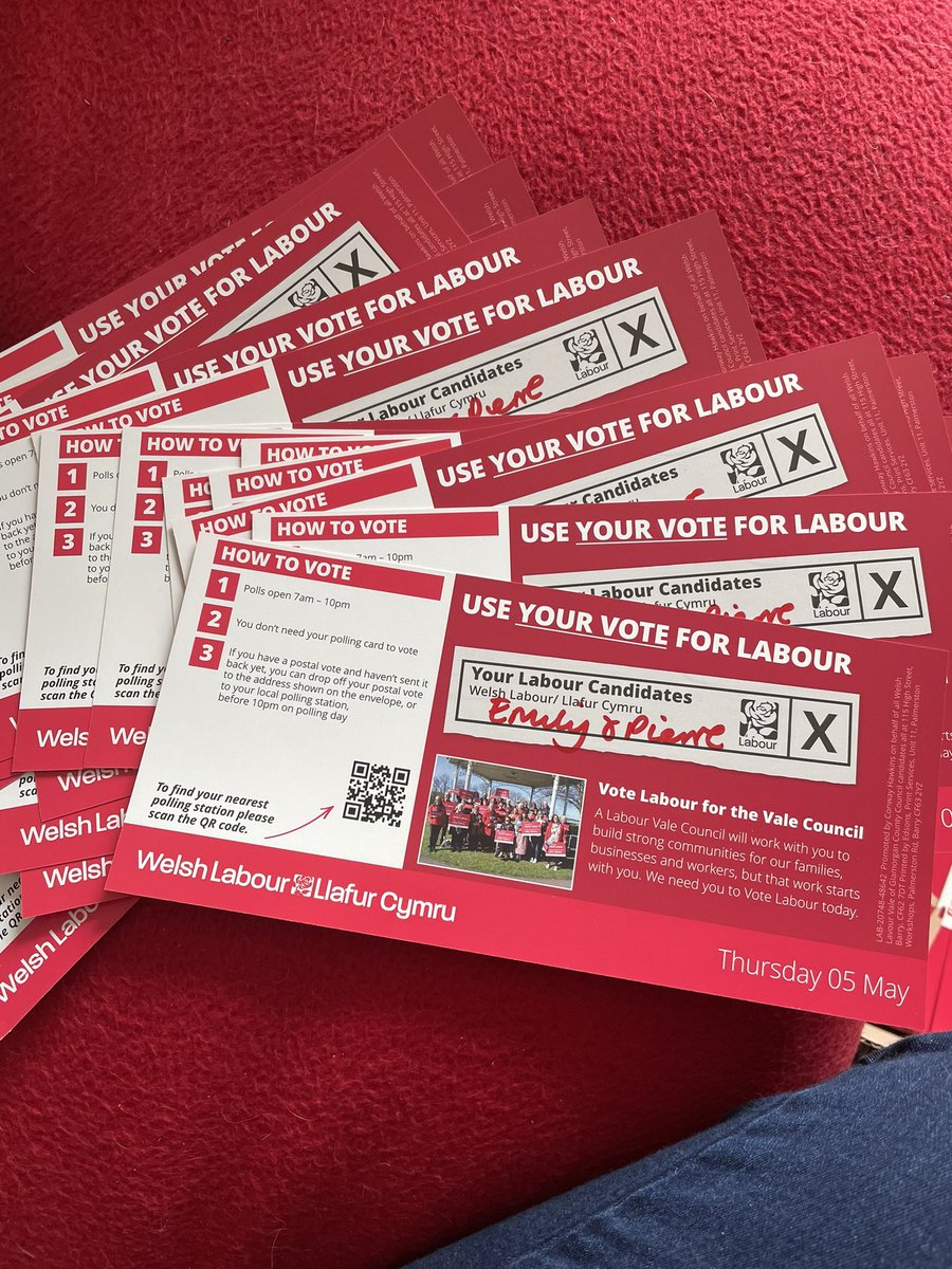 EmBaruc17's tweet photo. @Pierre4Baruc and I are out and about all today and tomorrow, sharing a positive message and getting out our Labour Vote.  @BarucLabour #barry https://t.co/KKWnwBNwOP
