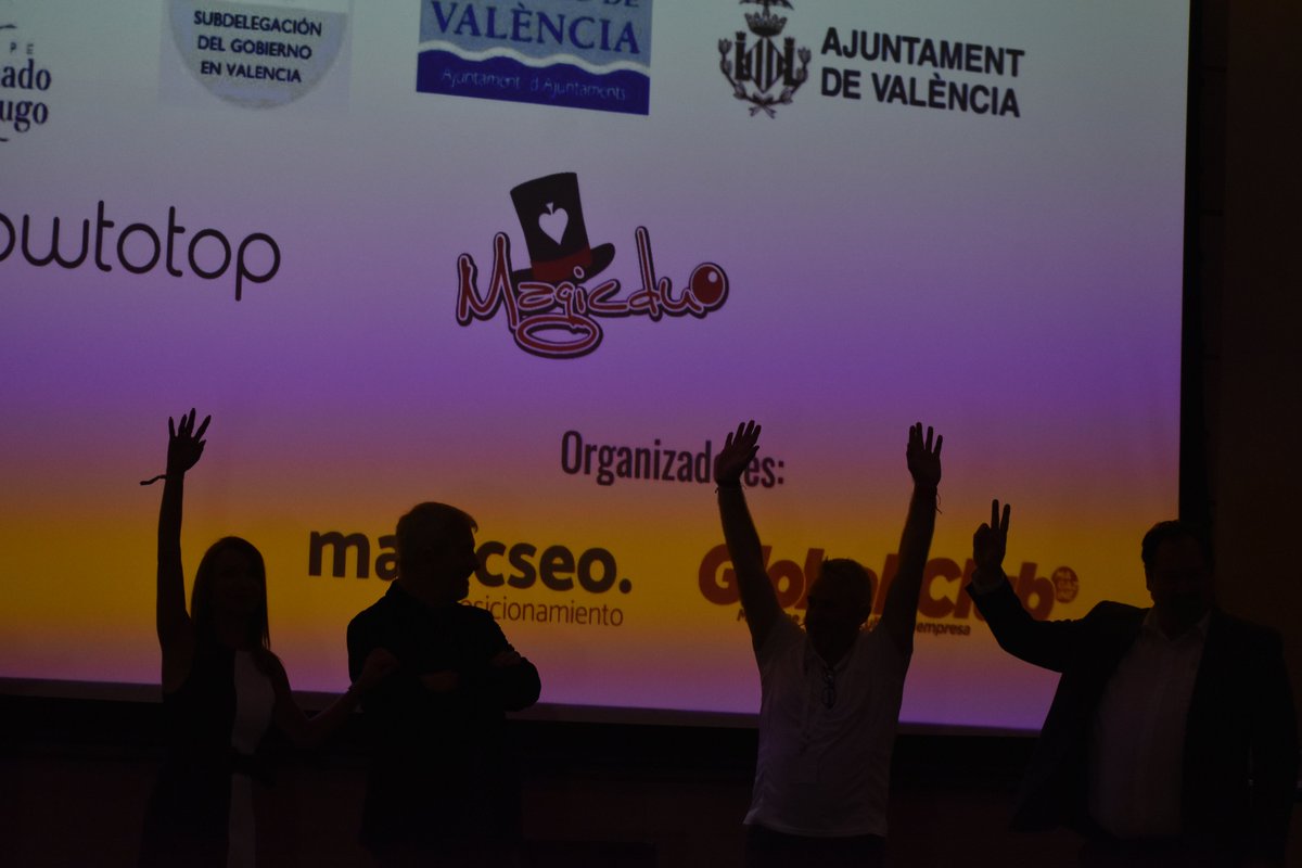 Continuamos con la segunda ronda del evento de la semana pasada. ¡Tenemos tantas fotos que es imposible resumirlas todas en una sola publicación!
Tampoco cabe en un post lo agradecidos que estamos. ✨
<a href="/GlobalClub_/">REVISTA GLOBAL CLUB</a>, <a href="/RebecaPerez1980/">Rebeca Perez Cañas</a>, Juan Márquez Sotoca, <a href="/carlos_sobera/">Carlos Sobera</a> y MagicDuo.