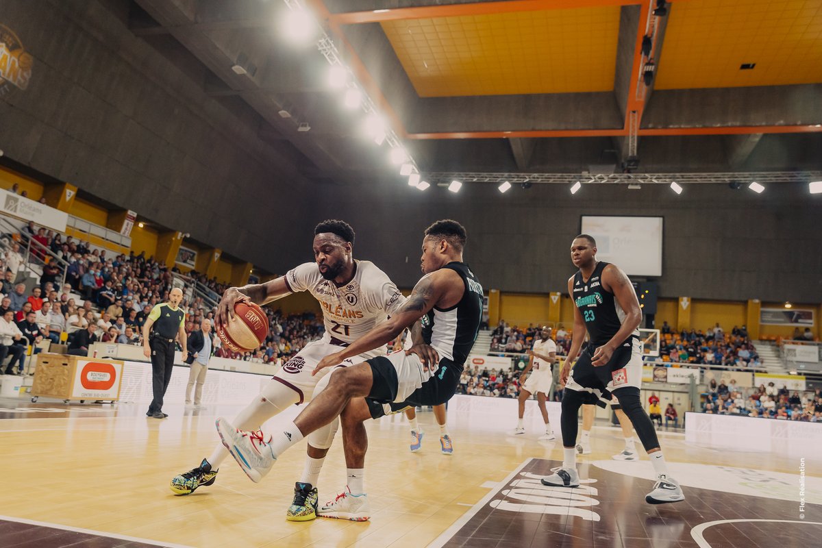 Cocorico Electro (@cocoricoelectro) on Twitter photo Coco et Cocotte ont mis le 🔥 hier soir au Palais des Sports d'Orléans pour pousser l'<a href="/OLB45/">OrléansLoiretBasket</a> vers la victoire ! On a fait le maximum 🐔
Bonne fin de saison à vous 💪🏻 #GoOLB
🤫 on se revoit samedi 7 mai sur le #SetElectro à Orléans !
📸 Flex Réalisation Coco et Cocotte ont mis le 🔥 hier soir au Palais des Sports d'Orléans pour pousser l'<a href="/OLB45/">OrléansLoiretBasket</a> vers la victoire ! On a fait le maximum 🐔
Bonne fin de saison à vous 💪🏻 #GoOLB
🤫 on se revoit samedi 7 mai sur le #SetElectro à Orléans !
📸 Flex Réalisation