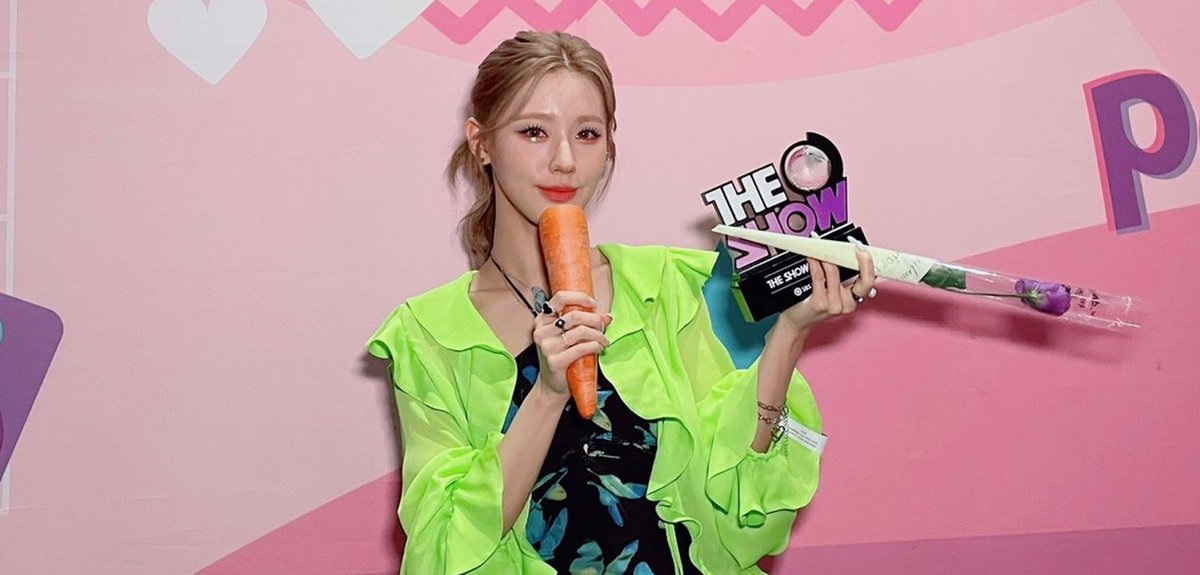 K_GEN_france's tweet photo. #Miyeon (#GIDLE) remporte la première victoire en solo de sa carrière dans une émission musicale lors de The Show du 04.05.22 #MIYEON1stWin #Drive1stWin
https://t.co/Lo3iD3gKZW https://t.co/K4xYomfOsz