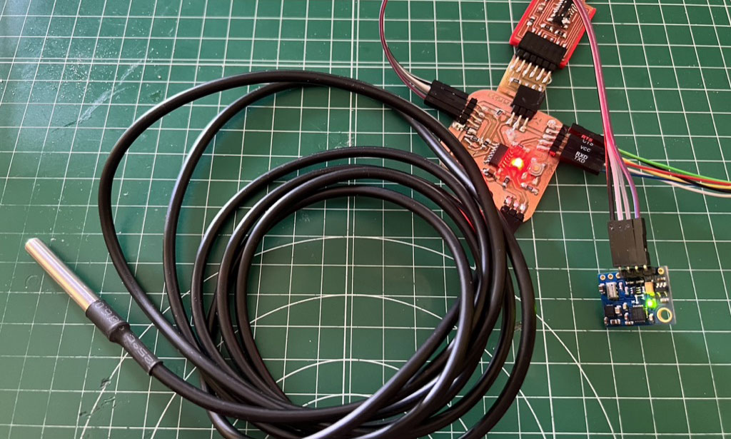 FabLabLeon's tweet image. Durante la semana pasada en el @fabacademany nuestros alumnos descubrieron como funcionan los sensores (inputs devices) 🧐 Debian de diseñar, fabricar y programar una placa con el sensor que han elegido y además medir sus valores. Info ⤵️ 
my.mtr.cool/qevrmrvkmu 
#fabacademy2022