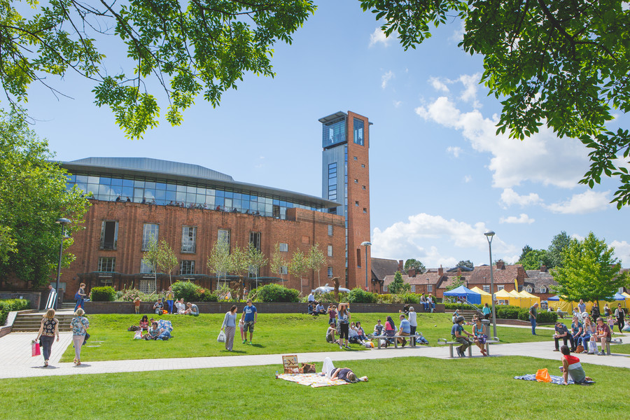 TheRSC's tweet photo. We’re looking for a new Artistic Director to help stage the next chapter in our history, ensuring that Shakespeare is for everyone.

Deadline 10.00am Monday 27 June 2022 – find out more and apply: https://t.co/mBOakviwTP https://t.co/ZFlNMsaHQM