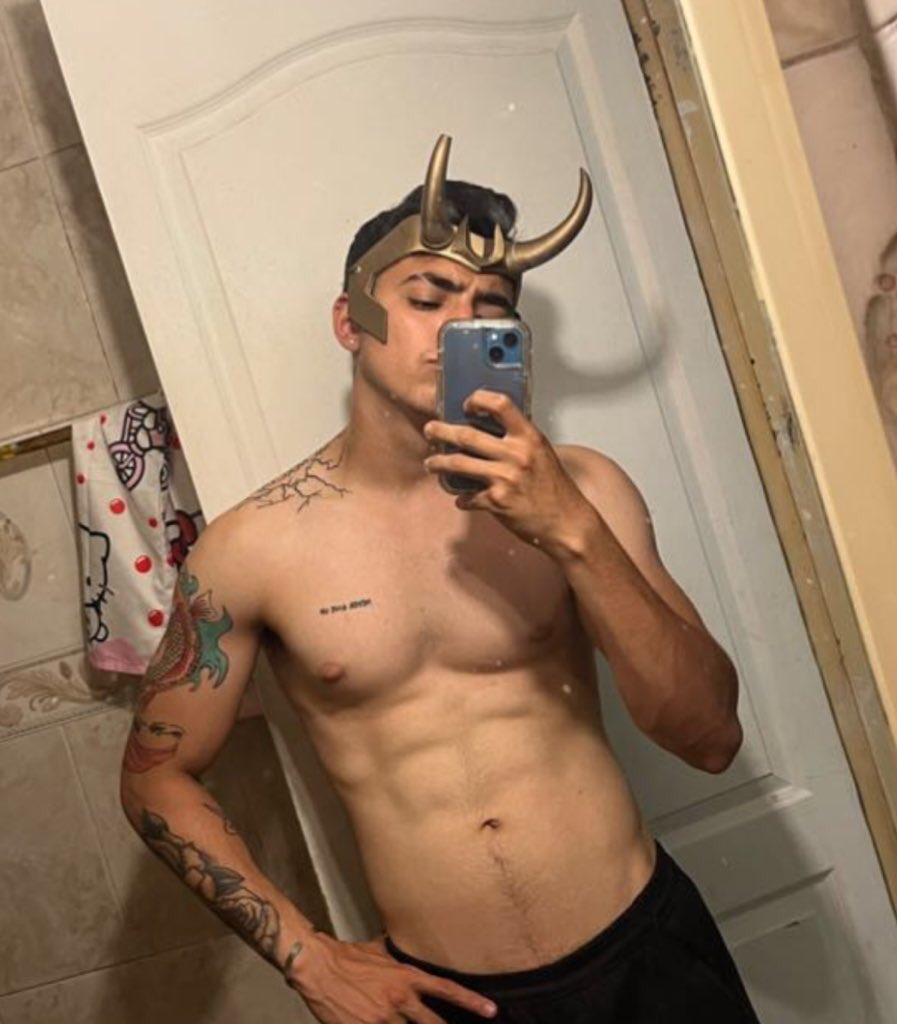 PabloDmzc7's tweet photo. Me pusieron los cuernos quien me los quita?😏
Venta de contenido 🤑🥵
Dm si te Intersa Rt😈🔥#boy #hot #sex #nuds @EncuentroGayMty https://t.co/dBnyWY9eWG