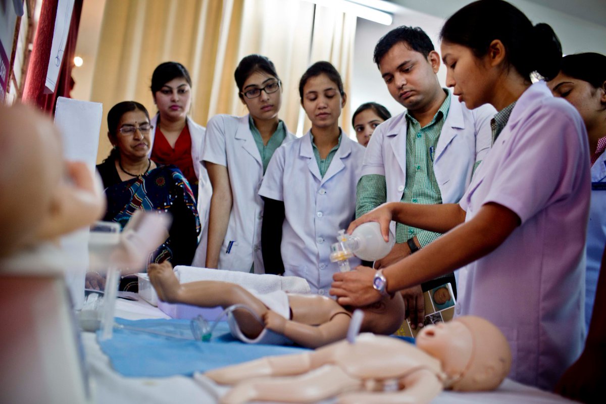 As shown in the picture, proper training is crucial in order to provide quality care. Nurses act as trainers for others and makes the medical procedures much more harmonious. #NurseMidwife4Change