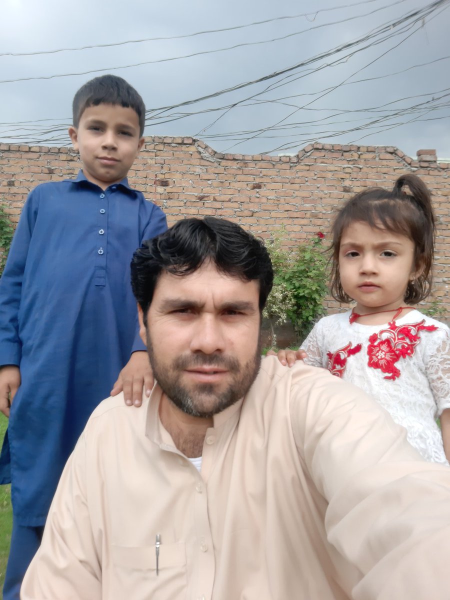 nikkizeppj's tweet photo. عید مبارک اللہ کریں کہ یہ عید ملک میں بہت ساری خوشیاں لے کر آئیں امین https://t.co/ZURkzBU9Pz