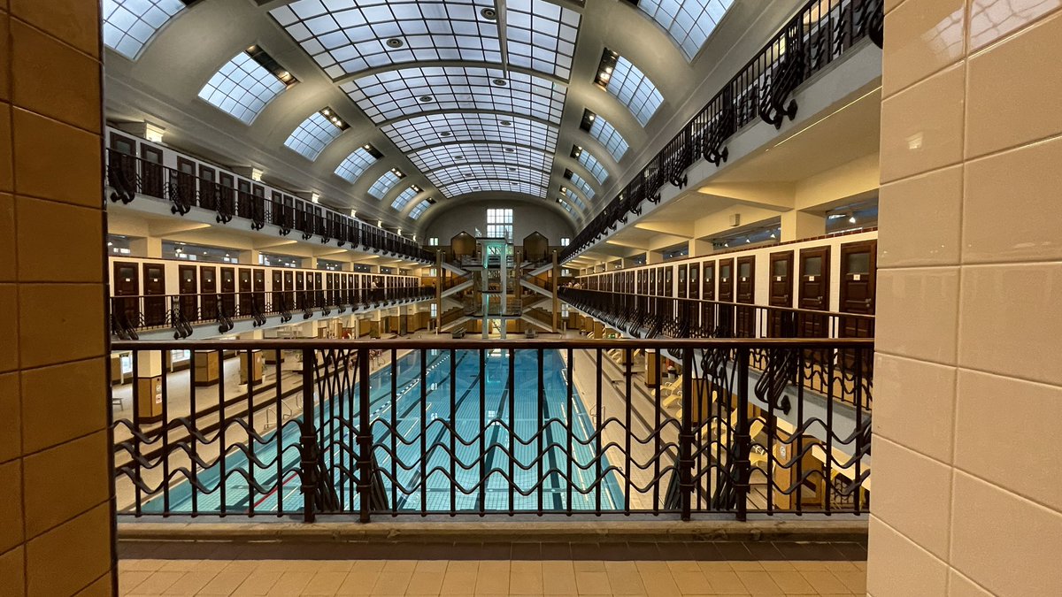 Frühschwimmen im Amalienbad. Echte #wienliebe!