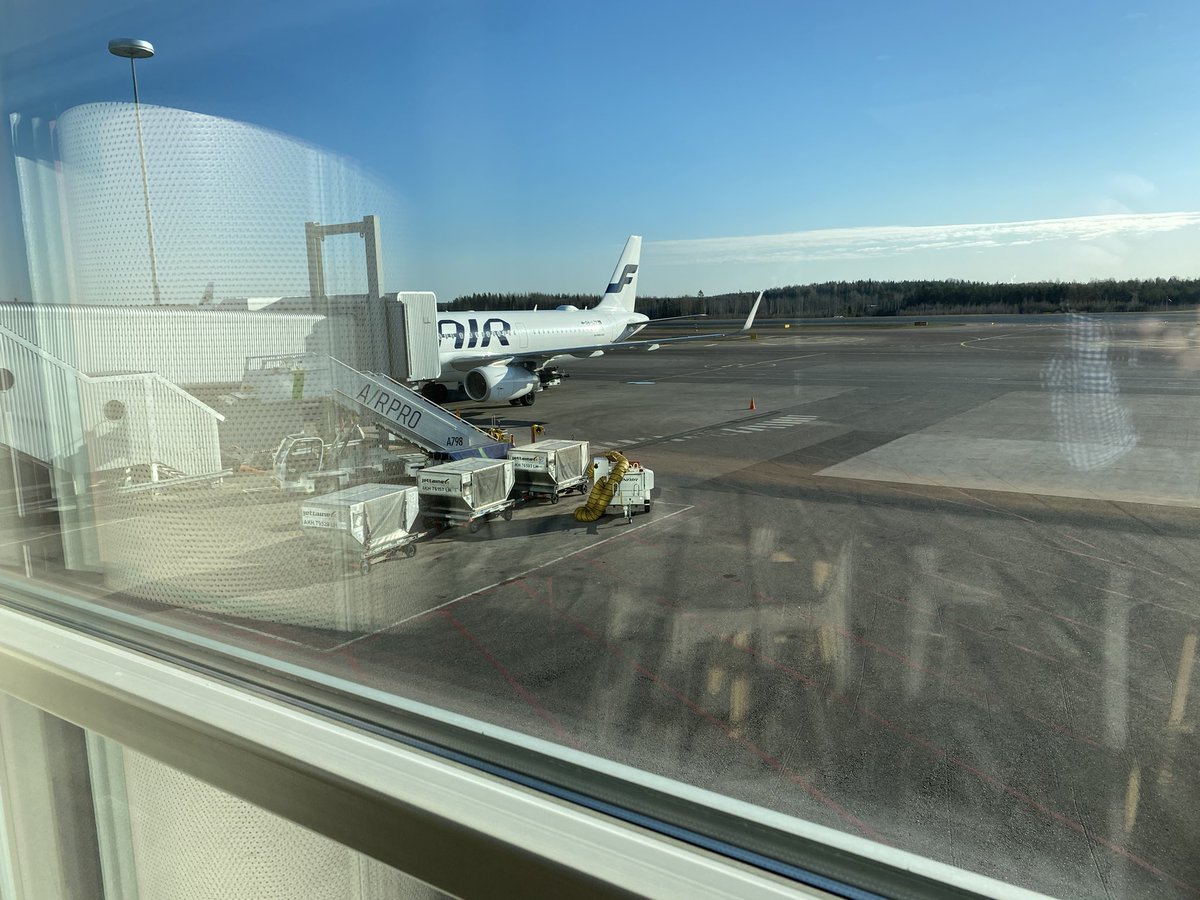 HautalahtiMarco's tweet photo. 1. työmatka ulkomaille sitten 03/2020. Suomea ja sen biopankkeja edustamaan Itävaltaan. Suomi on valtiosopimuksella mukana tässä tärkeässä eurooppalaisessa yhteistyössä. Kunniatehtävä. 🇫🇮 #finbb, #fingenious, #bbmri https://t.co/cOxV1NRQWA