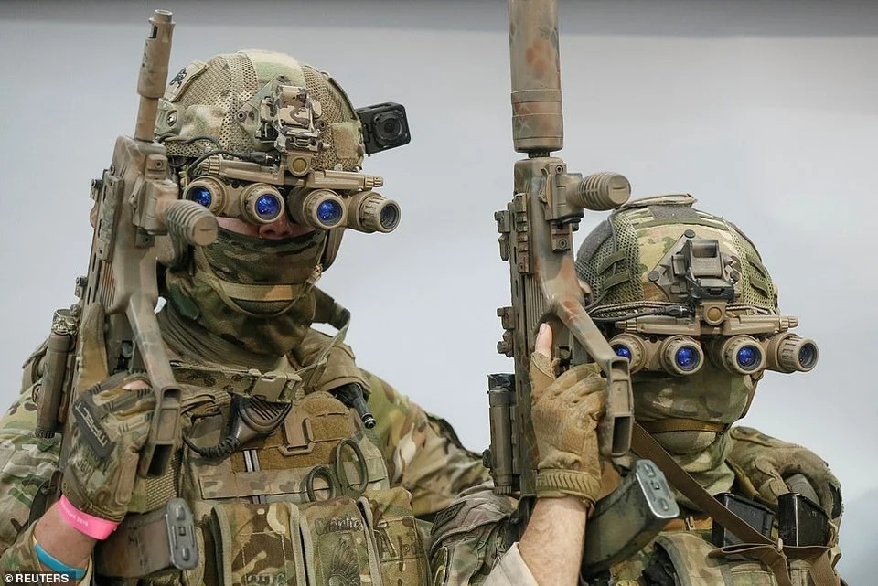 ナイトビジョンを始めとする夜間戦闘装備では開戦当初からウクライナ