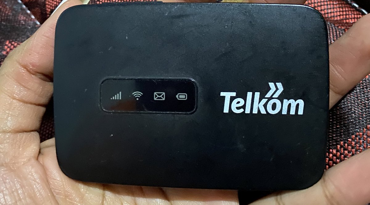 celine_mumbi's tweet photo. Does anyone know where I can get the battery for this? Please RT. https://t.co/eVyF82OKAR