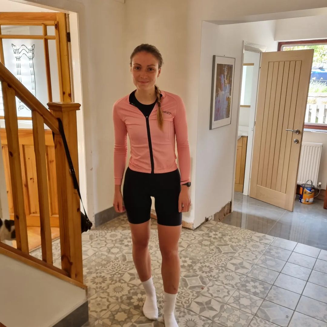 Sundried's tweet photo. Happy #pinkwednesday team!

@allicolemantri wears the 'Sundried Rosa Women's Long Sleeve Cycle Jersey'.

#onwednesdayswewearpink #pinkkit #cycling #cyclekit #cyclist https://t.co/Wqxa5HYJIR