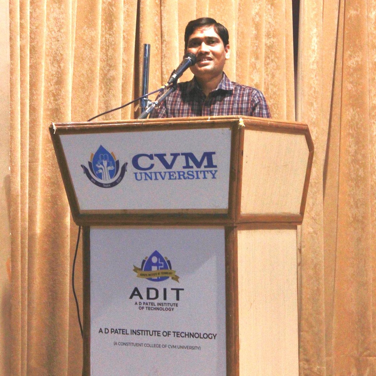 adit_cvmu's tweet photo. A D Patel Institute of Technology (A Constituent College of CVM University)

Glimpses of Farewell 2022 

#cvmuniversity #adit #annualday #batch18 #engineers #farewell22 #newbeginning https://t.co/FFswzj8Gcl