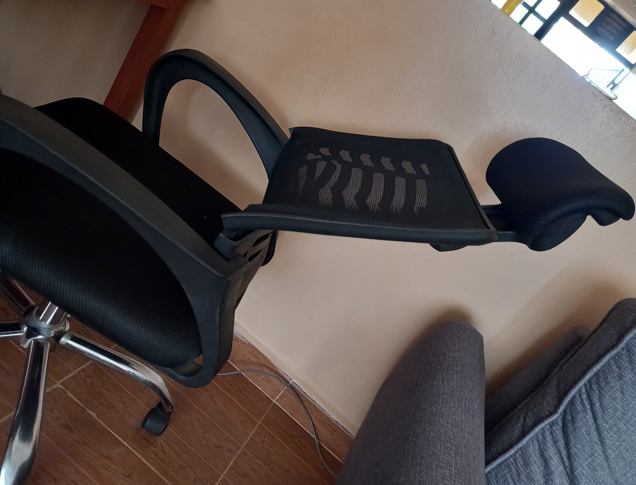 Office chair online back support broken
