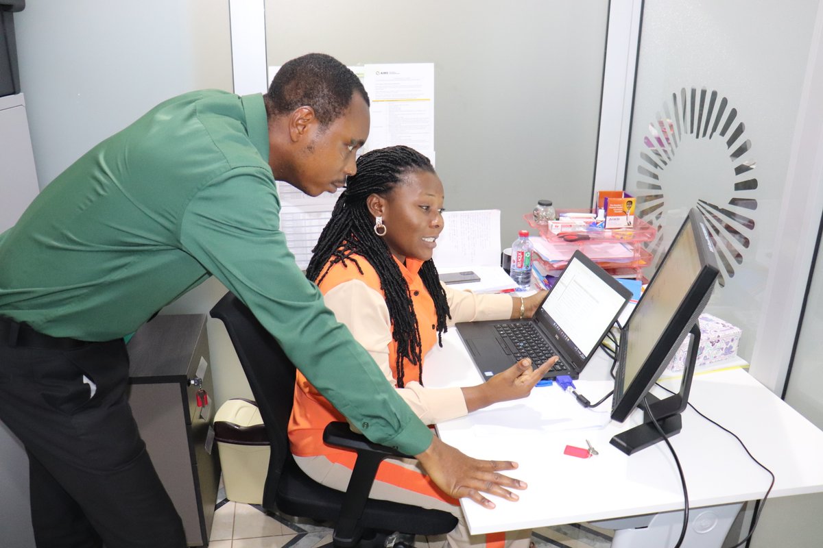 AIMSGhana's tweet photo. #AIMSCommunity 
#Working at AIMS is based on a mission to enable Africa’s brightest students, to flourish as independent thinkers, problem solvers &amp; #innovators! Administrative #staff at AIMS are focused on ensuring that all #students' needs are met. 
#STEM #Africa #Ghana #Work https://t.co/rebdGV5ZYC