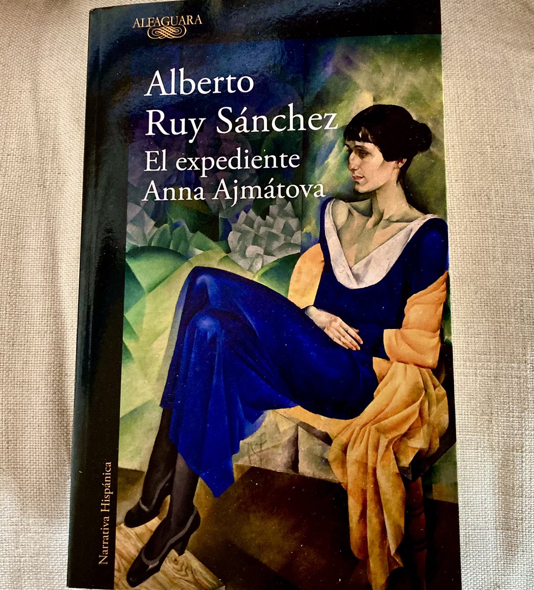 Alberto Ruy Sánchez ha escrito una poderosa novela que orbita sobre la envidia de Stalin, poeta en su juventud, hacia la fascinante escritora Anna Ajmátova. Ofrece a los lectores una hermosa ficción, un testimonio supuestamente escrito sobre cortezas de abedul…
<a href="/AlbertoRuy/">Alberto RUY-SÁNCHEZ</a>