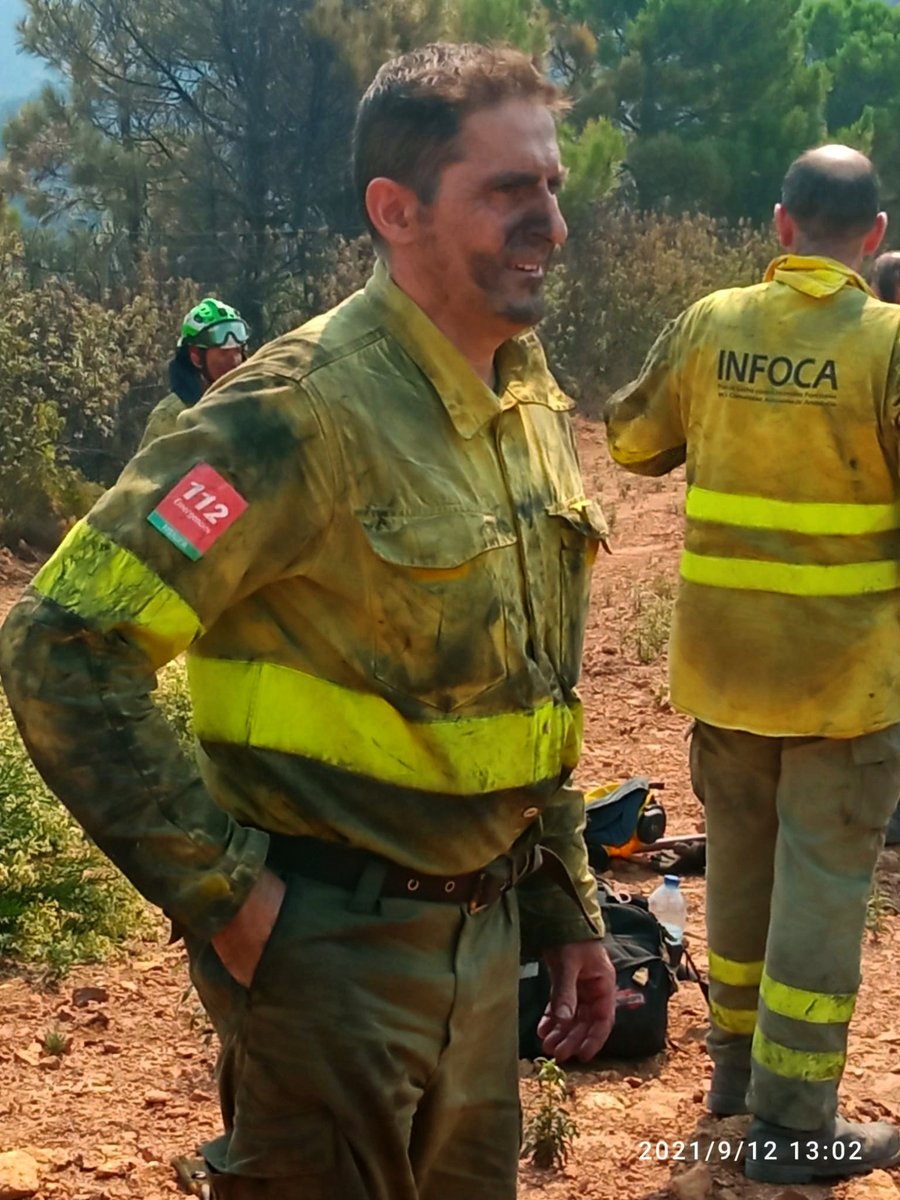 Plan_INFOCA's tweet photo. Hoy, 4 de Mayo, se celebra el #InternationalFirefightersDay, Día Internacional del Combatiente de #IncendiosForestales  👨‍🚒👩‍🚒🔥. Su coraje, determinación y preparación en situaciones extremas, les han hecho merecedores de este homenaje.
 
¡Felicidades a todos los compañeros! https://t.co/Mo8vwR9mXC