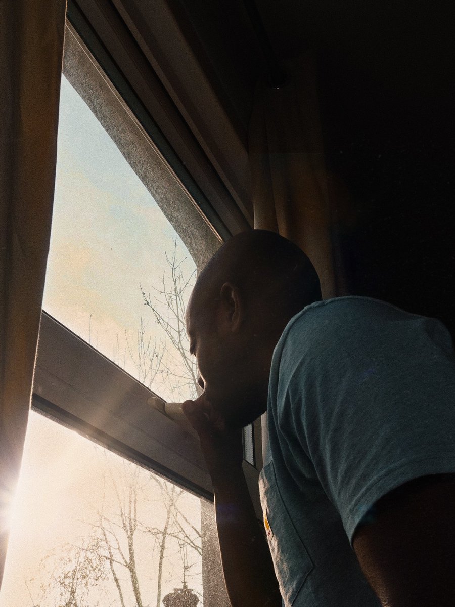 Eric_Kole's tweet image. Something about early birds… #makingfilms #screenplay #storyboard