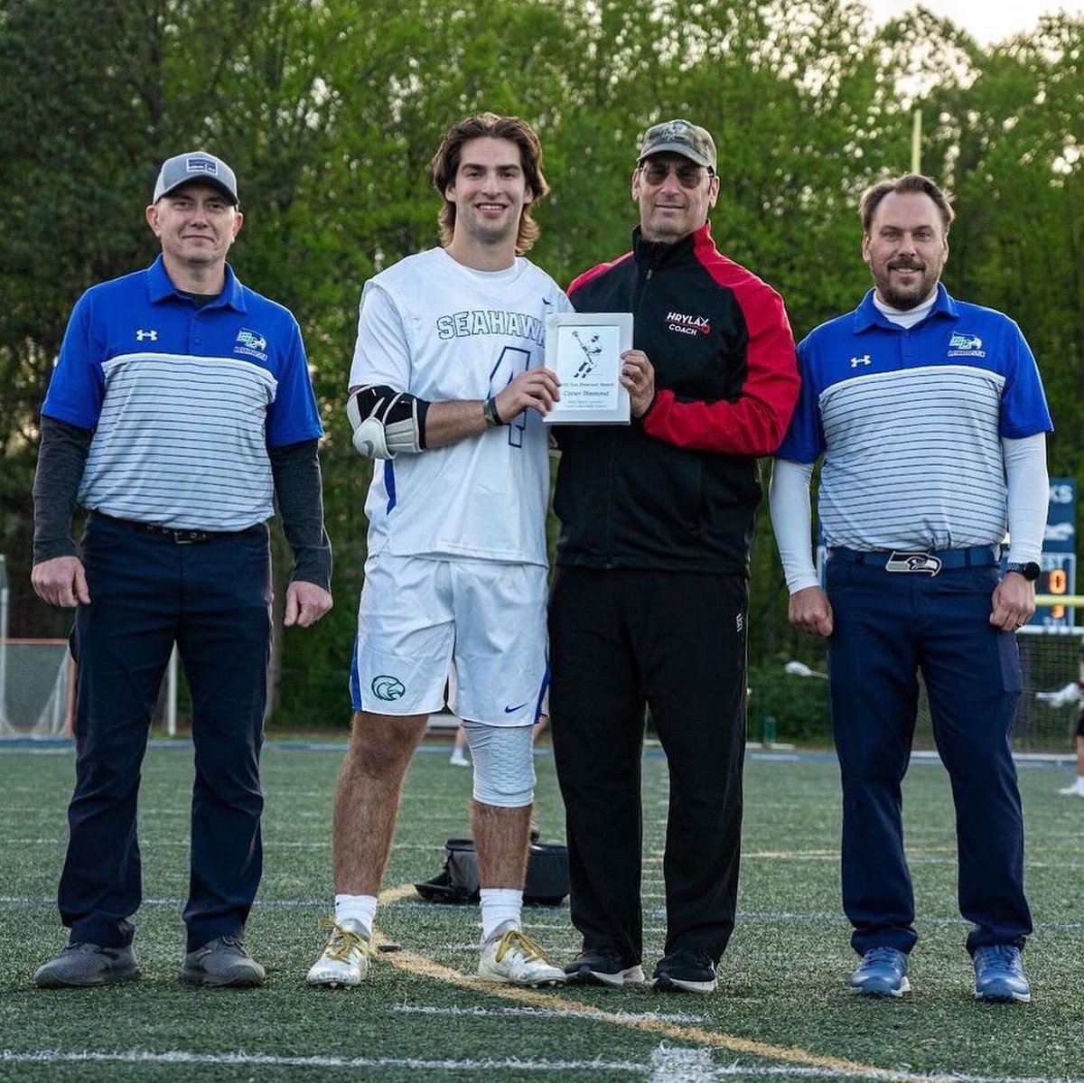 SeahawkBoosters's tweet photo. Congratulations Carter Diamond for his selection for the 2022 Lou Peterson “Respect the Game” award 💥
Exemplary sportsmanship on the field💥citizenship off the field & leadership in all endeavors💥Well done!
@slboyslacrosse #donewell #withgrace #seahawkproud💚💙 📸 @cyvisionss https://t.co/fdNa5mABCv