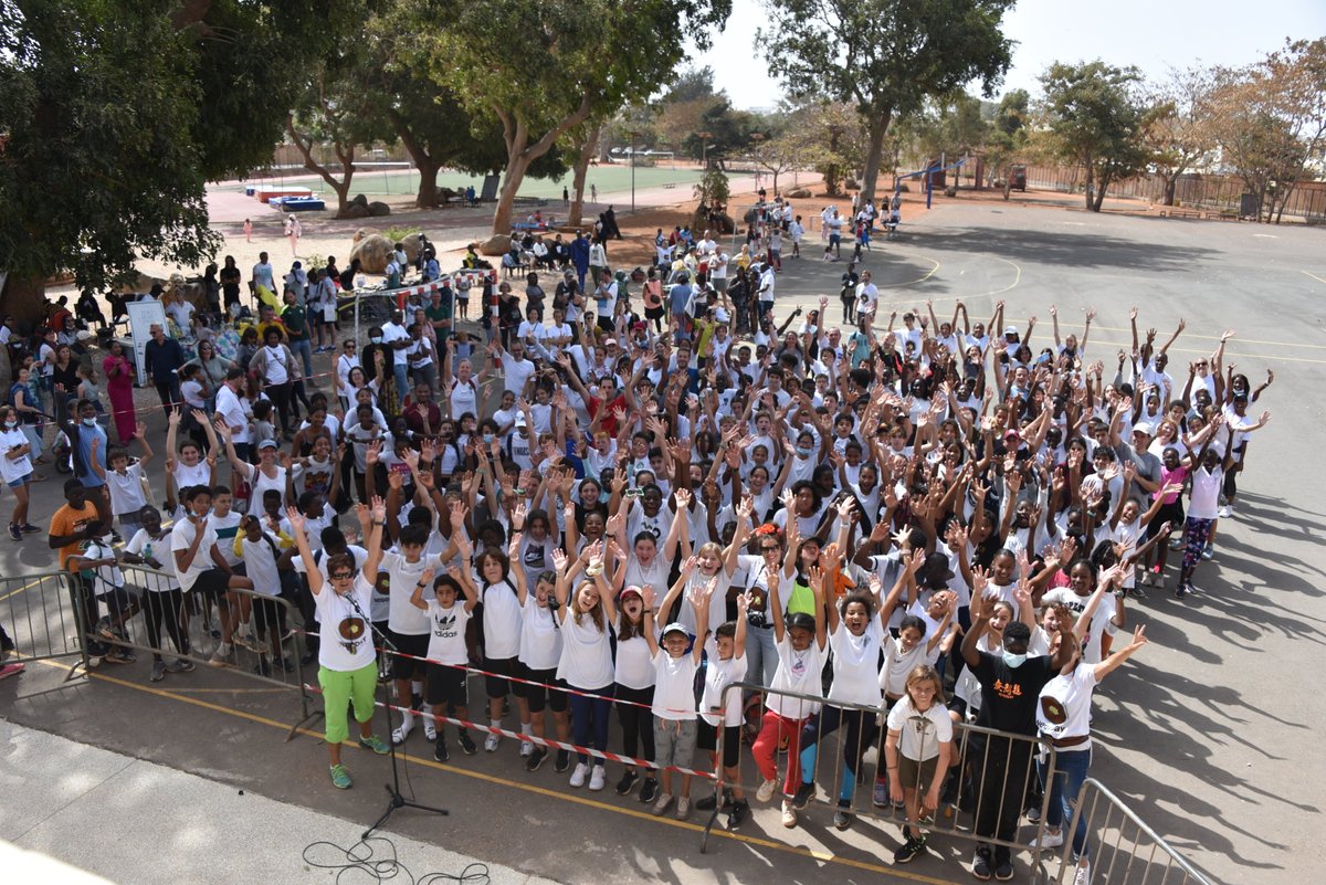 lycee_mermoz's tweet image. WEB-RADIO 🎙I Nos journalistes éco-justiciers ont couvert la #CourseVerte🌳, l'évènement éco-citoyen organisé par le #lfjm &amp;amp; @NebedaySenegal le samedi 9 avril 2022. Découvrez leur reportage sur le terrain : swll.to/nHqU3
@aefeinfo